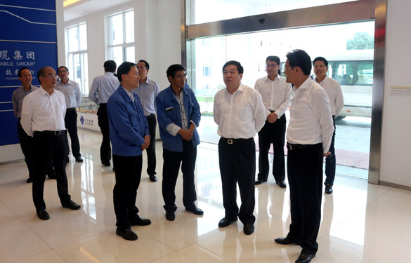 2016年10月18日，常州市委常委、常務副市長曹佳中來上上電纜調研