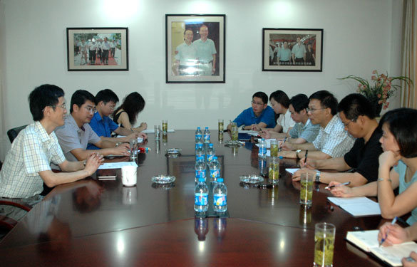 江蘇省社會科學(xué)院世界經(jīng)濟研究所所長田伯平來上上集團調(diào)研